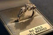 9ct White Gold Ring
