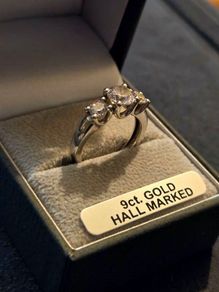 9ct White Gold Ring