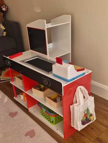 Wooden Grocery shop in Great condition