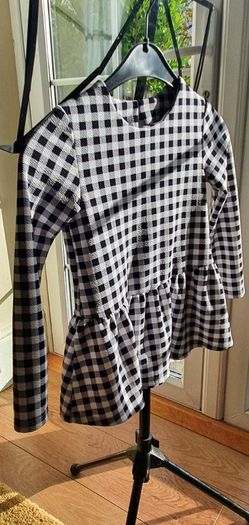 A fab Girls Top New Condition Age 8 to 9 Yrs