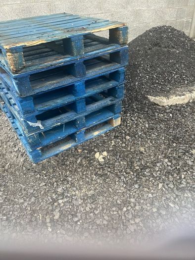 6 pallets free to takeaway