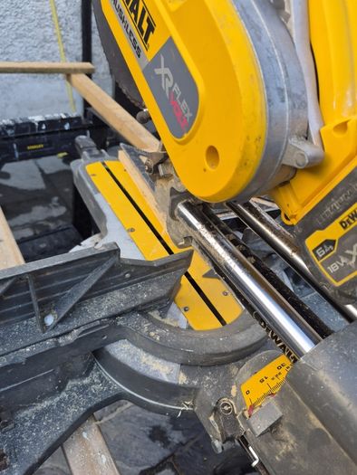 Dewalt Dhs780n 54v Xr Flexvolt 305mm Mitre Saw