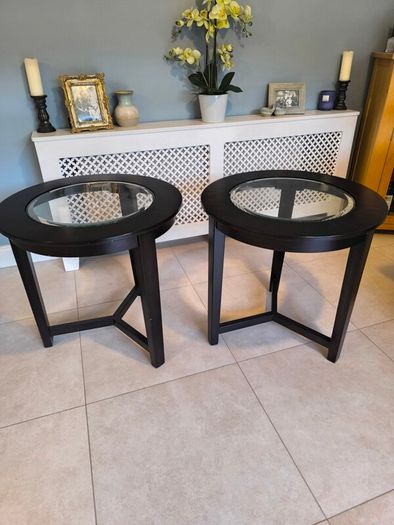 2 x side tables