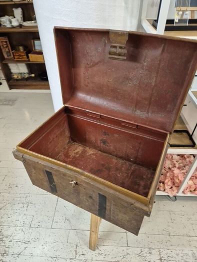 Small Antique Tin steamer trunk