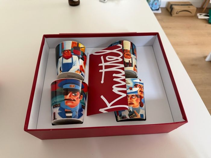 mugs