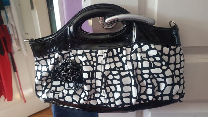 handbag worn once