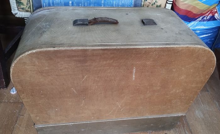 Vintage Zephyr Sewing machine (26074)