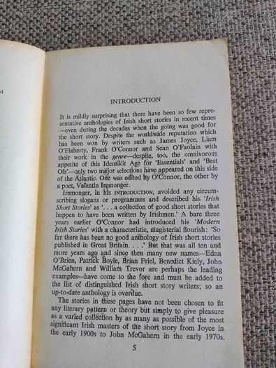 Modern Irish Short Stories 1972 paperback in good used condition FREE STANDARD POSTAGE INCLUDED