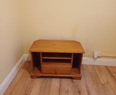 Free tv stand
