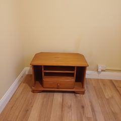 Free tv stand