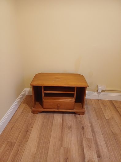 Free tv stand