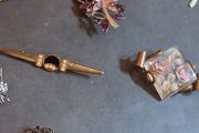broches