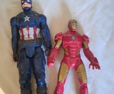 Action figures x 2 captain America marvels
