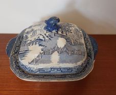 Fabulous Antique Blue and White Transferware Willow Pattern Large Lidded Tureen/Vegetable Dish For Display, Unknown Maker, Most Likely Staffordshire Made