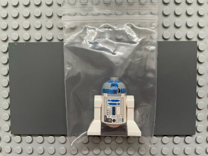 lego Star Wars sw0217 Astromech Droid, R2-D2 minifigure, Light Bluish Gray Head
