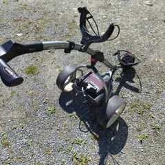 Motocaddy S1 electric golf trolley