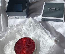 Brand New Vera Wang Wedgwood "Treasures With Love" Red Heart Jewelry Box