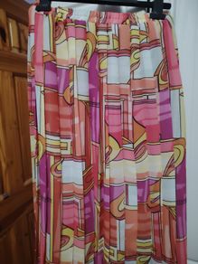 All round pleated skirt