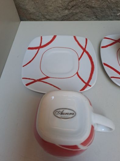 24 piece Retro tea set red and white