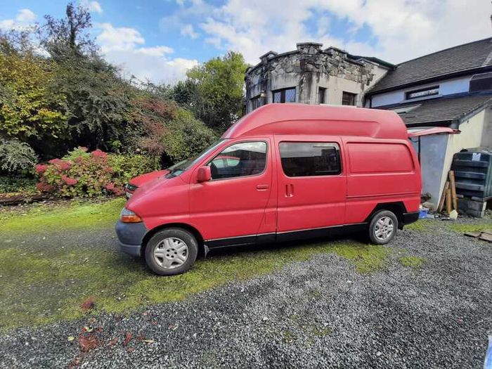 2001 Toyota HiAce
