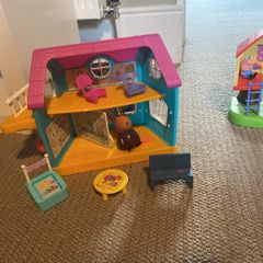 peppa pig treehouse/school