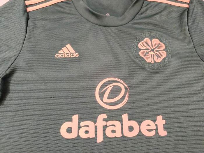 Mint 2021/22 Celtic Adidas Away Jersey Size XL Adults