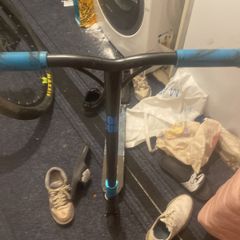 Bold cube scooter