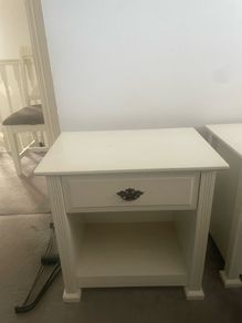bed side lockers
