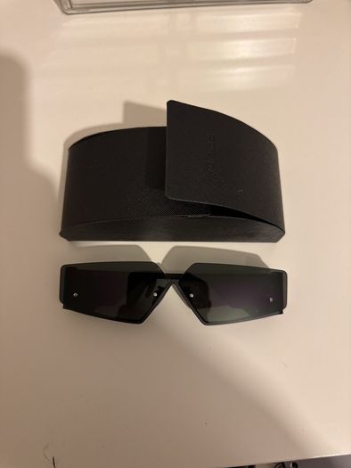 sunglasses prada