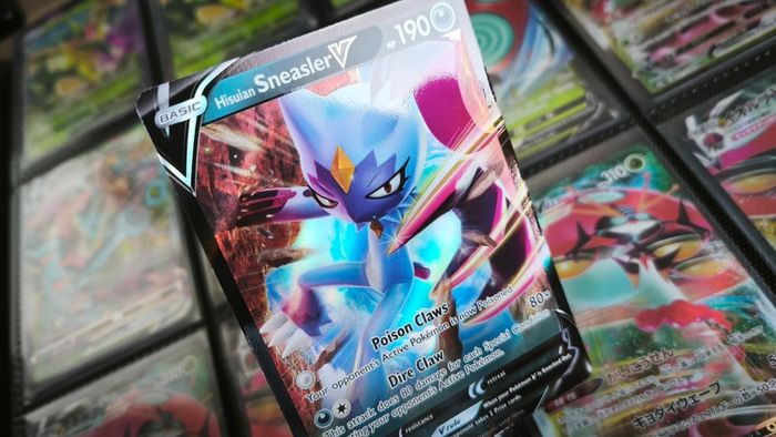Hisuian Sneasler V ! Ultra Rare ! from Astral Radiance Set ! 2022 ! Pokemon !
