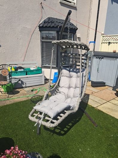 Garden egg chair