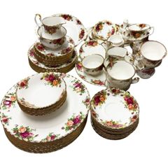 69 Pieces Royal Albert Old country roses dinner set
