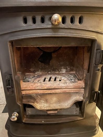 Solid fuel stove