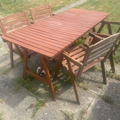outdoor table and chairs