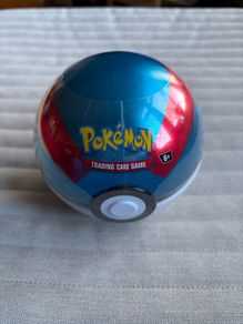Pokemon poke ball tin