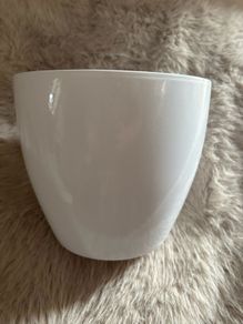 white cermain pot(Dia) 22cm