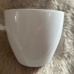 white cermain pot(Dia) 22cm