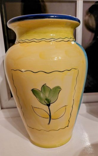 Pretty vase