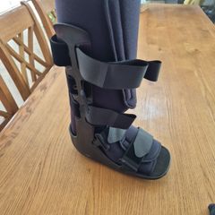 medical moon boot