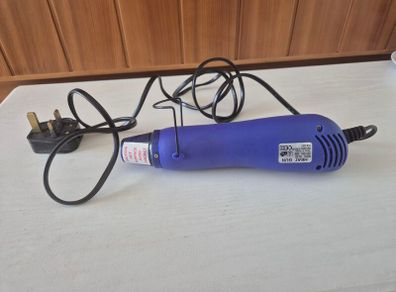 Heat up tool for embossing