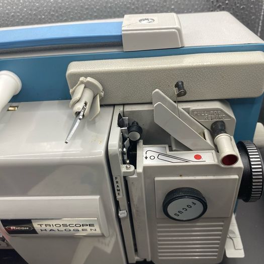 Vintage Ricoh Trioscope Halogen 8mm Film Projector  1970s Retro Gem