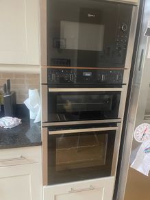 Neff integrated double oven and microwave
