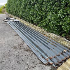Free galvanised and perspex roofing (approx 600cm x 100cm)