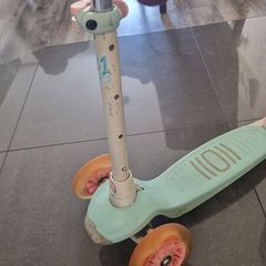 3-wheel scooter