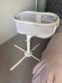 Halo bedside cot