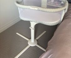 Halo bedside cot