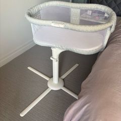 Halo bedside cot