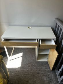 Computer desk / study desk