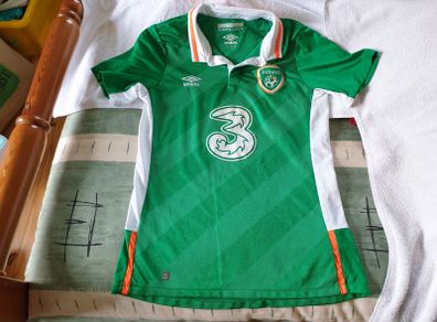 Ireland Football Home Jersey 2015 to 2016 Small Adult Umbro