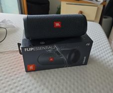 JBL Flip Essential 2 Bluetooth Speaker Excellent Condition